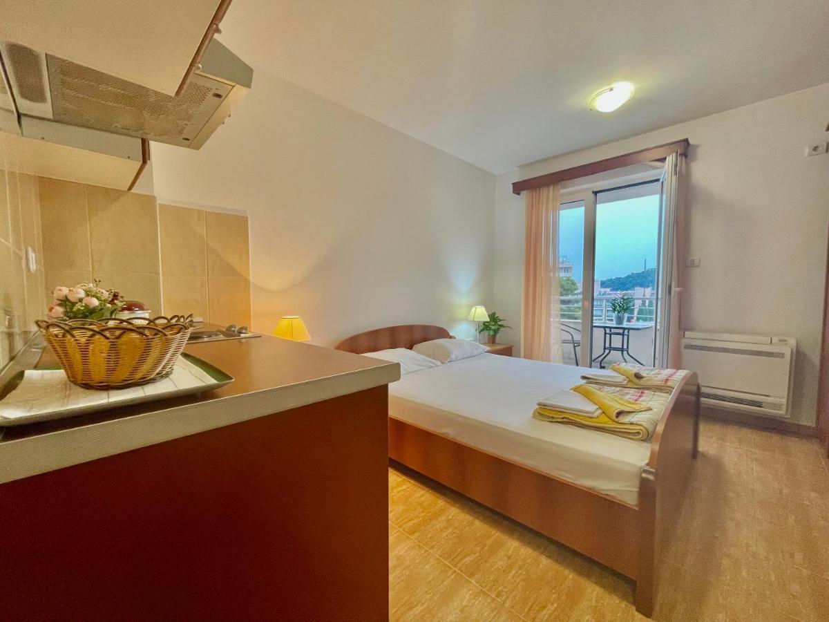Apartments Boreta Becici Budva Luaran gambar