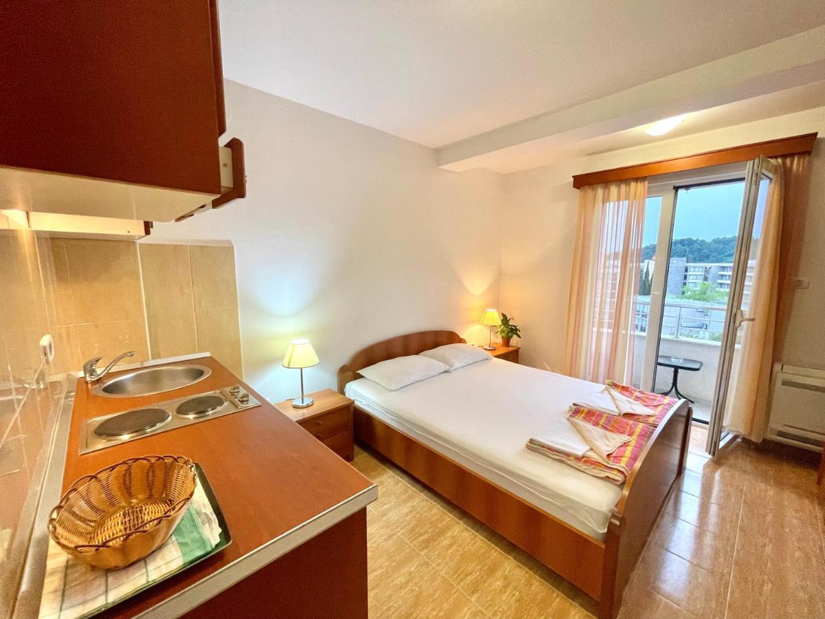 Apartments Boreta Becici Budva Luaran gambar