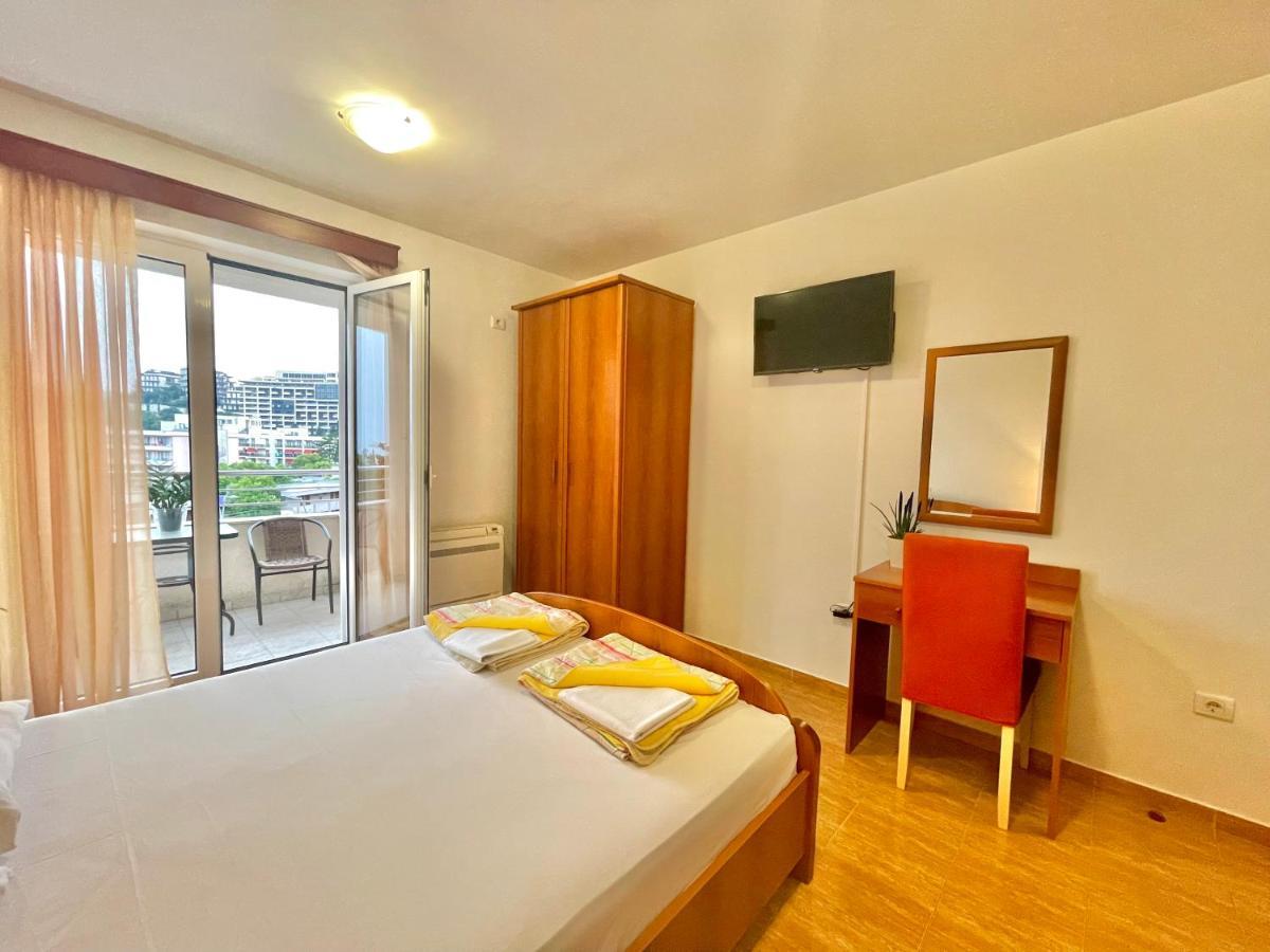 Apartments Boreta Becici Budva Luaran gambar