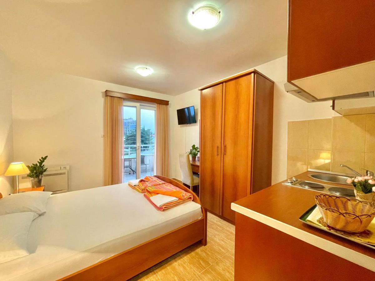 Apartments Boreta Becici Budva Luaran gambar