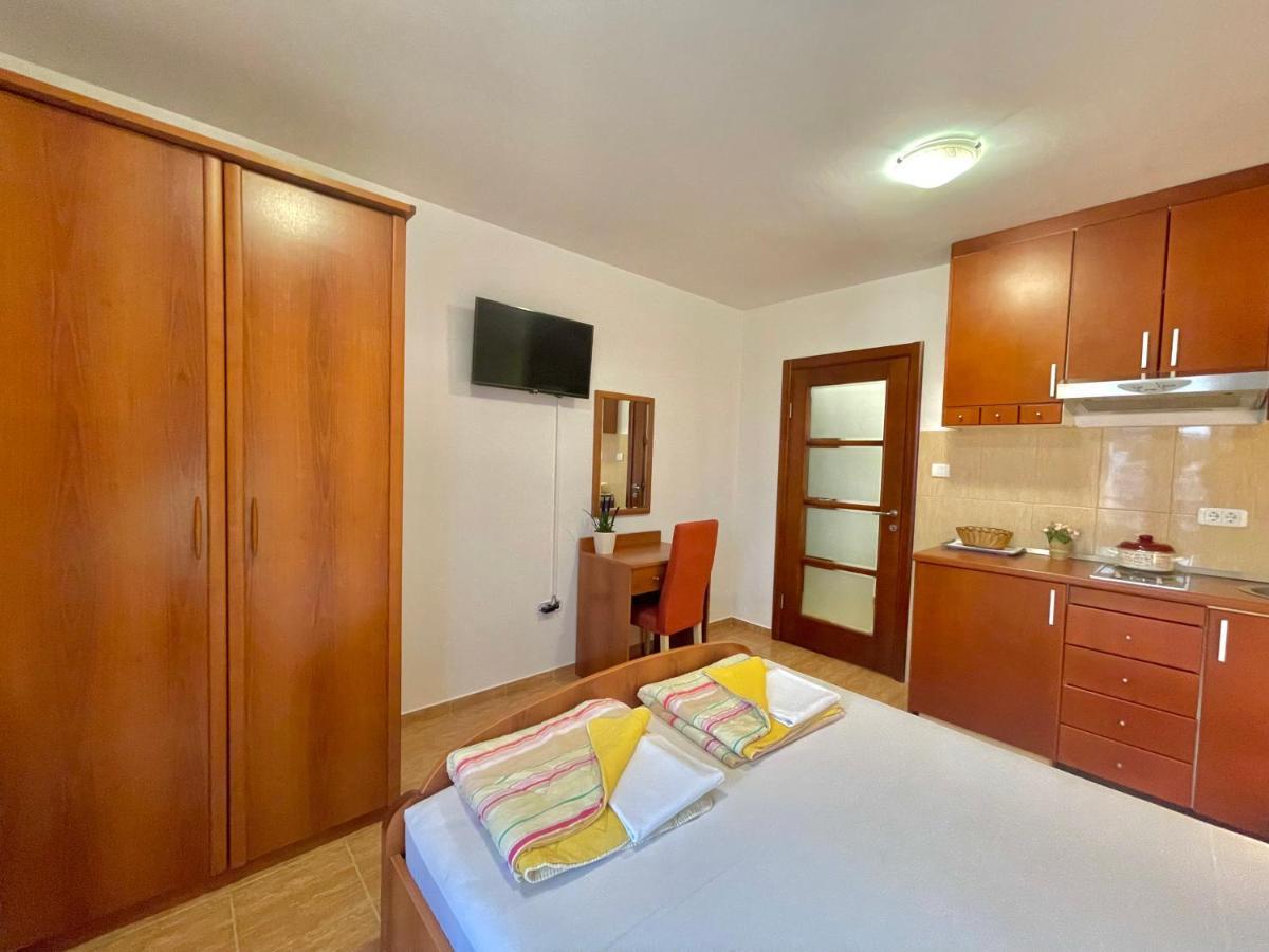 Apartments Boreta Becici Budva Luaran gambar